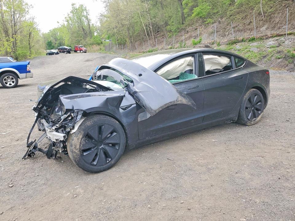 2025 Tesla Model 3 VIN 5YJ3E1EB2SF900529 COPART salvage auction — FRONT END, Salvage Title, sold $7,400 on 2026-07-14 (photo 1)