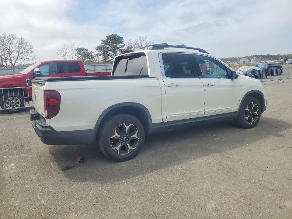 2017 Honda Ridgeline VIN 5FPYK3F70HB002841 COPART salvage auction — NORMAL WEAR, Oh - Certificate Of Title, sold $7,300 on 2026-07-02 (photo 3)