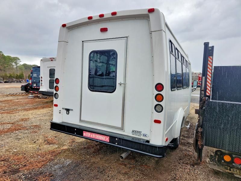 2019 Ford Econoline e350 VIN 1FDEE3FS3KDC06583 COPART salvage auction — MINOR DENT/SCRATCHES, NY - CERTIFICATE OF TITLE, sold $11,600 on 2026-07-14 (photo 4)