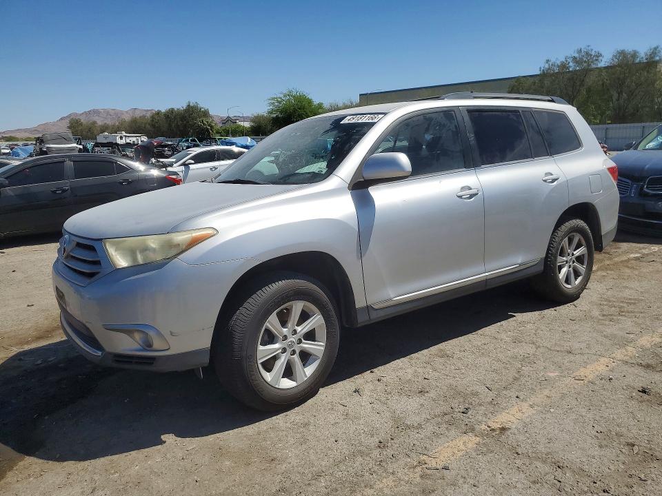 2011 Toyota Highlander VIN 5TDZK3EH1BS048527 COPART salvage auction — REAR END, NV - SALVAGE TITLE, sold $2,300 on 2026-07-28 (photo 1)