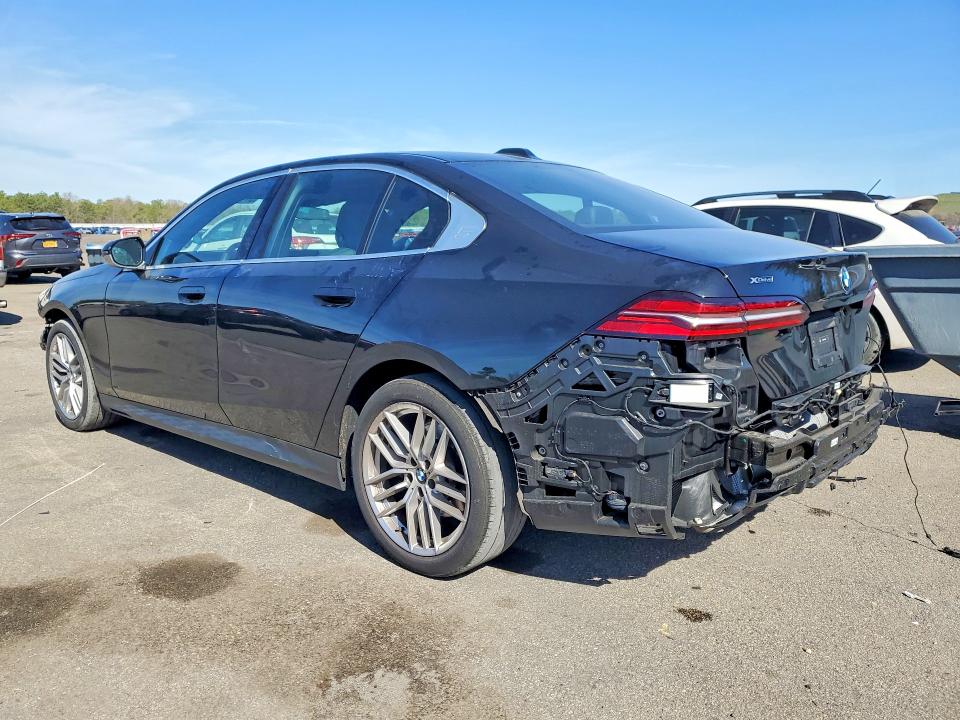 2024 BMW 5er VIN WBA53FJ09RCP67885 COPART salvage auction — FRONT END, Salvage Title, sold $27,250 on 2026-08-21 (photo 2)