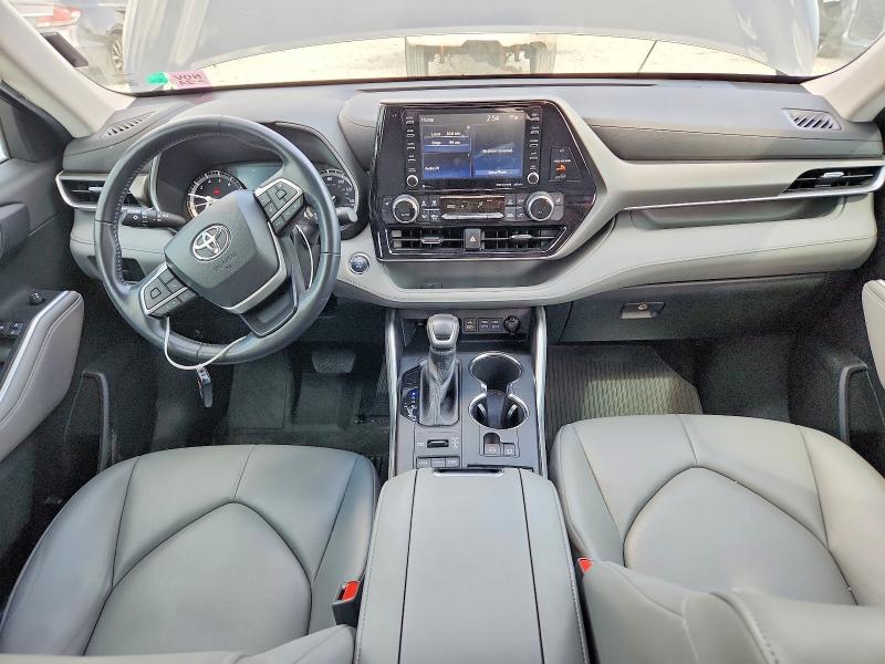 2022 Toyota Highlander VIN 5TDGZRBH5NS174095 COPART salvage auction — SIDE, Ga - Cert Of Title-Salvage, sold $17,600 on 2026-07-27 (photo 8)