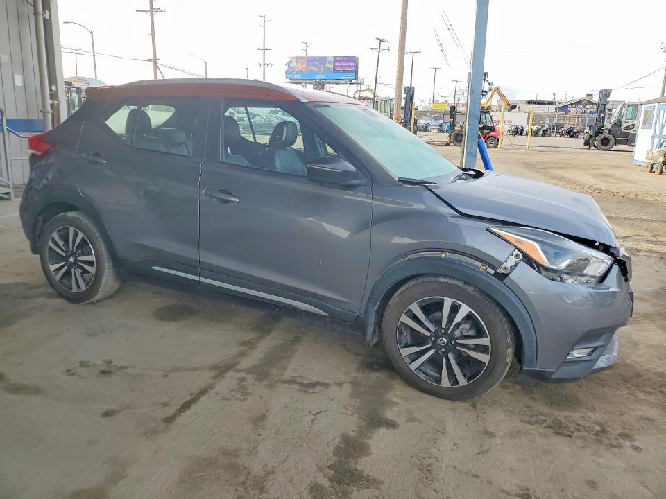 2020 Nissan Kicks VIN 3N1CP5DV8LL560578 COPART salvage auction — FRONT END, Ca - Salvage Certificate, sold $3,500 on 2026-07-02 (photo 4)