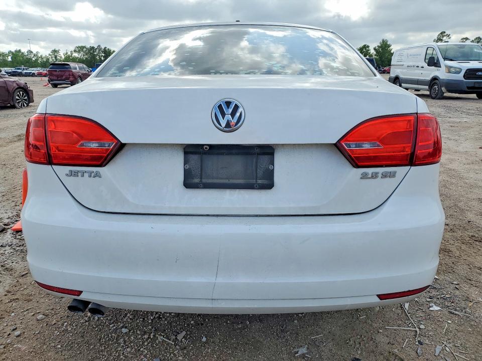 2013 Volkswagen Jetta VIN 3VWDP7AJXDM375357 COPART salvage auction — FRONT END, Tx - Salvage Vehicle Title, sold $650 on 2026-07-02 (photo 6)