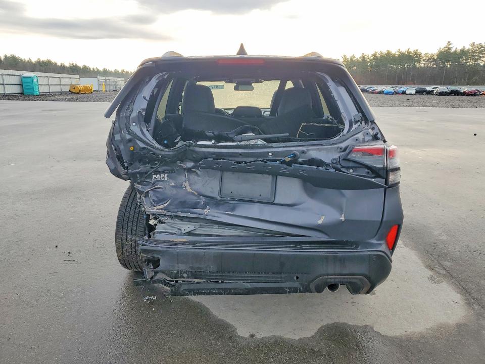 2025 Subaru Forester VIN JF2SLSJD2SH416179 COPART salvage auction — REAR END, Me - Cert Of Title-Salvage Collisio, sold $125 on 2026-07-24 (photo 6)
