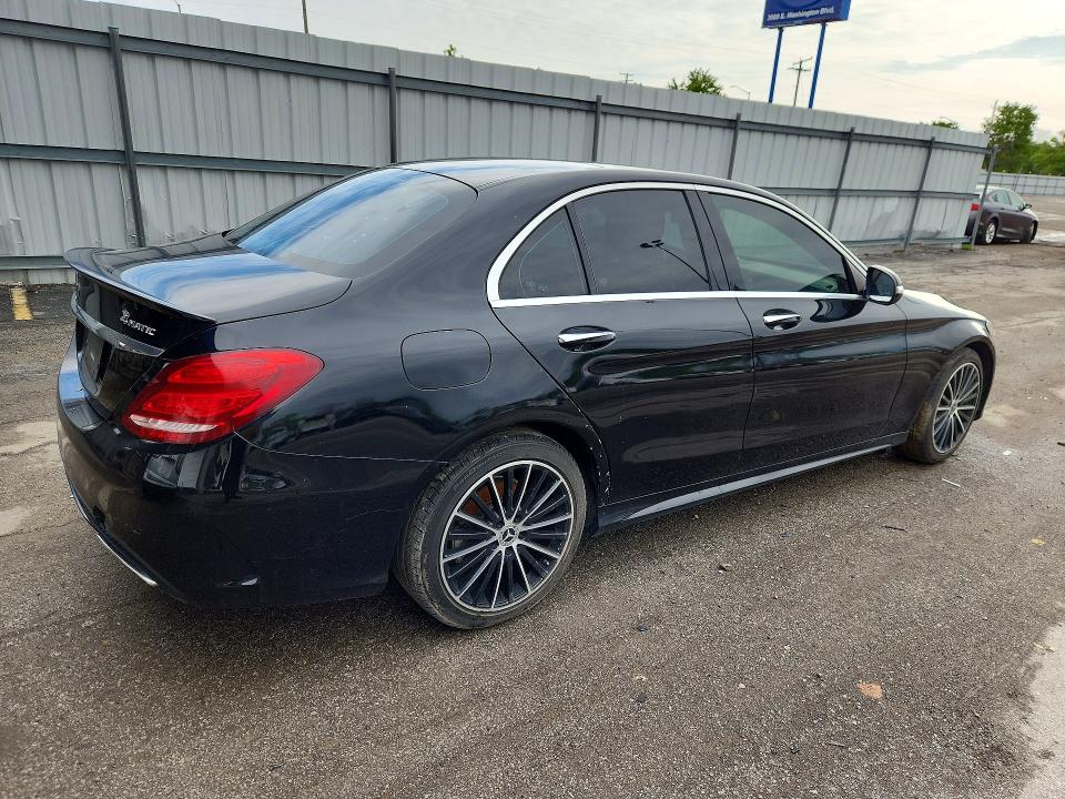 2015 Mercedes-benz C-klasse VIN 55SWF4KB7FU020639 COPART salvage auction — MINOR DENT/SCRATCHES, In - Certificate Of Title (P), sold $5,600 on 2026-07-09 (photo 3)
