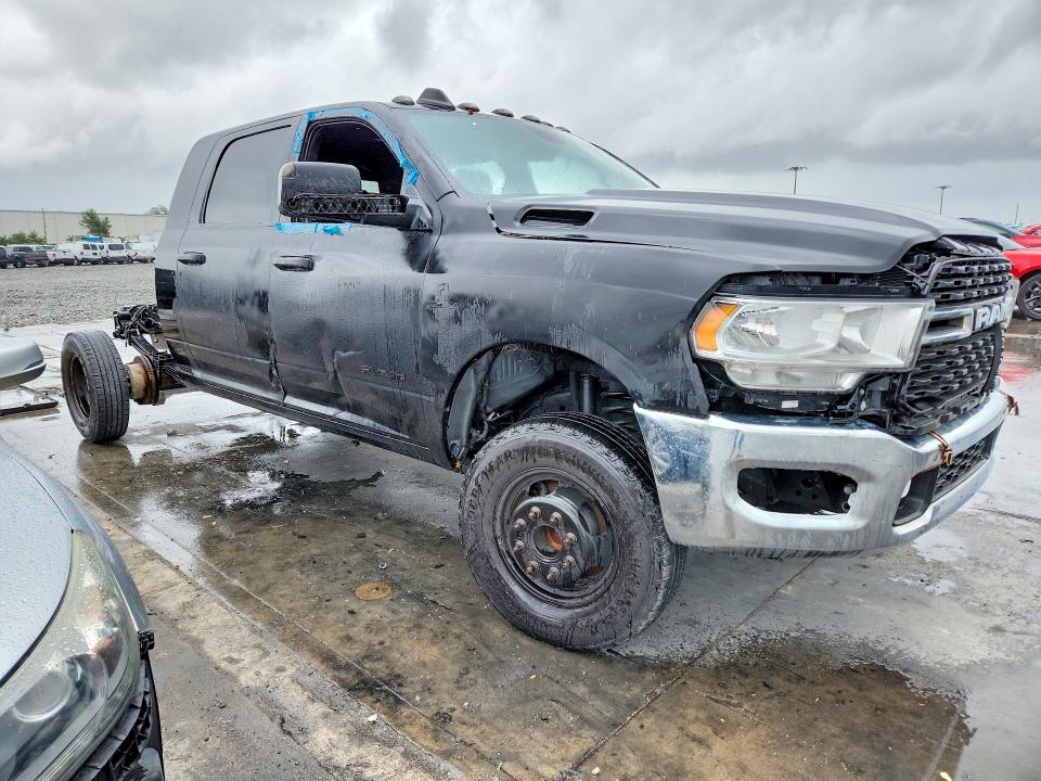 2024 Ram 3500 VIN 3C63RRML9RG190683 COPART salvage auction — MINOR DENT/SCRATCHES, Fl - Certificate Of Title, sold $12,800 on 2026-07-29 (photo 4)