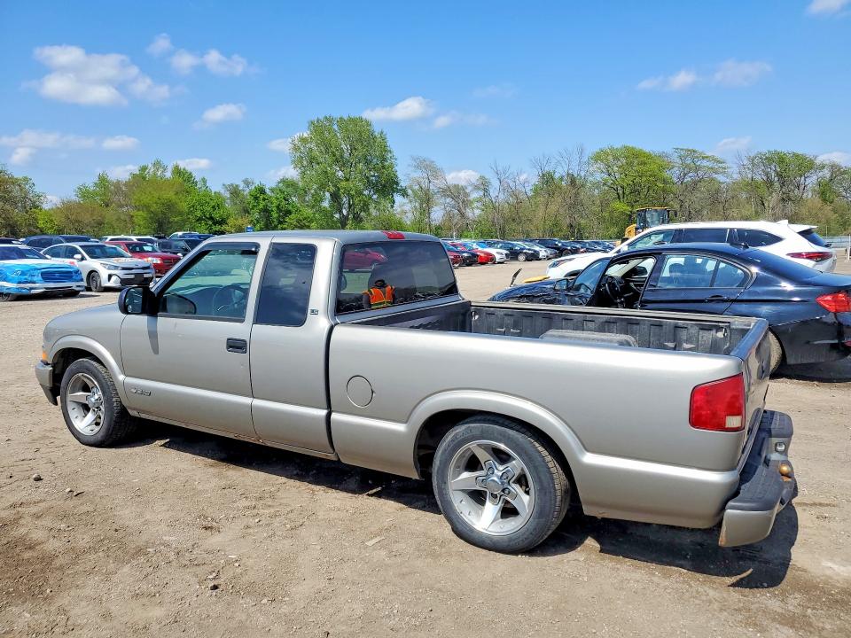 2002 Chevrolet S-10 pickup VIN 1GCCS19W728264065 COPART salvage auction — HAIL, Ia - Cert Of Title-Salvage Title, sold $2,300 on 2026-07-31 (photo 2)