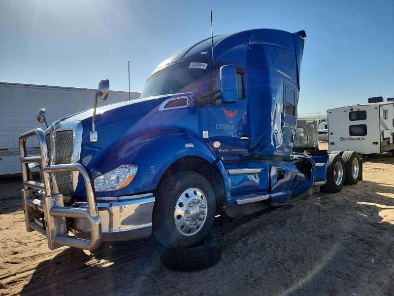 2016 Kenworth T680 VIN 1XKYD49X5GJ115863 COPART salvage auction — SIDE, NE - CERT OF TITLE-SALVAGE, sold $525 on 2026-07-09 (photo 2)