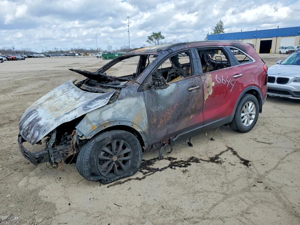 2016 Kia Sorento VIN 5XYPG4A37GG096644 COPART salvage auction — BURN, Mi - Dealer Only Clean Title, sold $375 on 2026-07-07 (photo 1)