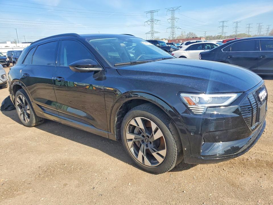 2021 Audi E-tron VIN WA1AAAGE6MB024011 COPART salvage auction — SIDE, Il - Salvage Certificate, sold $13,400 on 2026-07-14 (photo 4)