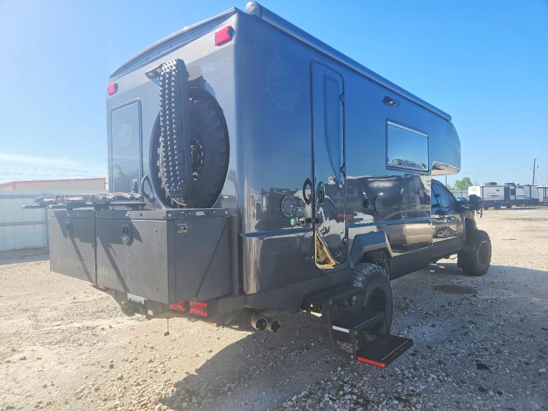 2017 Ford F-550 super duty VIN 1FD0W5HT7HEE64410 COPART salvage auction — Burn Engine, TX - SALVAGE VEHICLE TITLE, sold $31,500 on 2026-07-28 (photo 4)