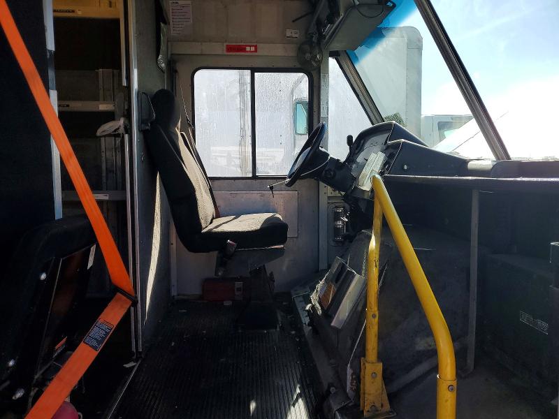 2003 Ford E-450 VIN 1FCLE49L93HB23269 COPART salvage auction — NORMAL WEAR, Ca - Dis/Dlr/Exp Only Clean Title, sold $1,150 on 2026-07-08 (photo 7)