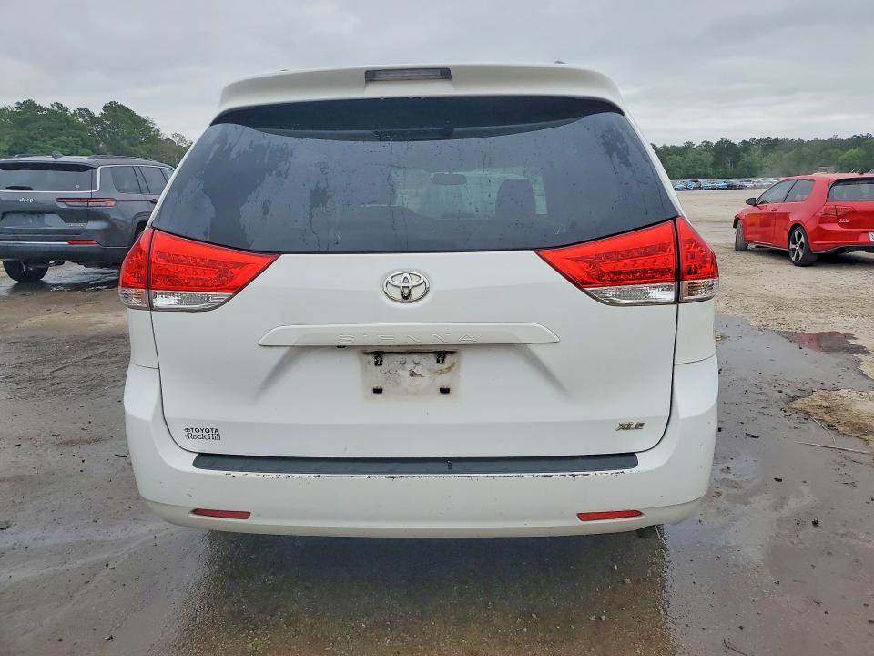 2014 Toyota Sienna VIN 5TDYK3DC4ES503182 COPART salvage auction — FRONT END, Sc - Cert Of Title-Salvage, sold $1,200 on 2026-07-06 (photo 6)