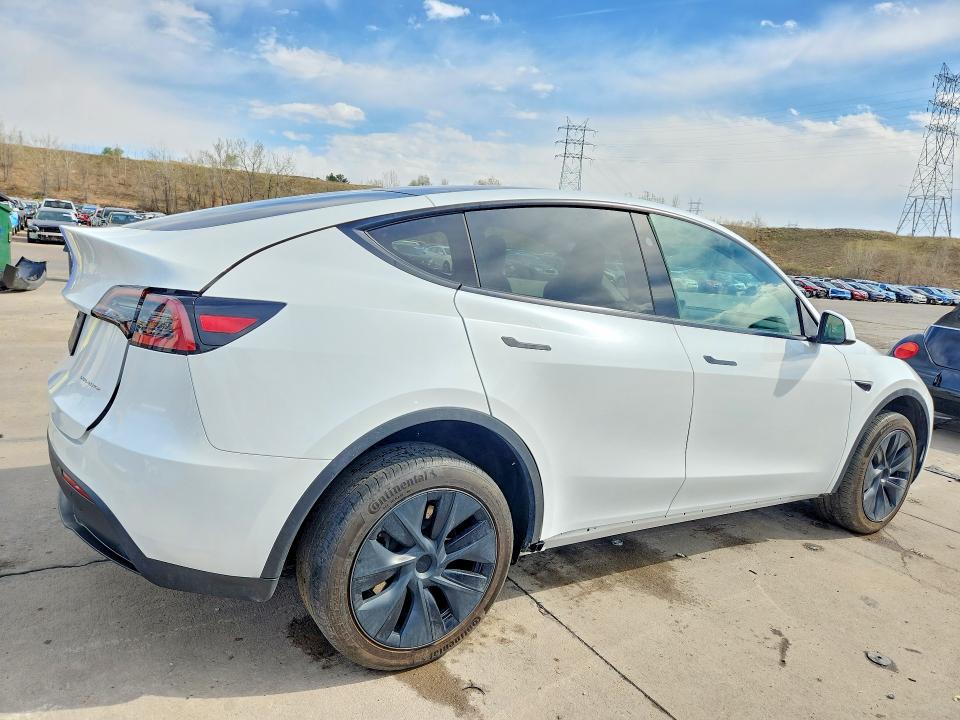 2024 Tesla Model y VIN 7SAYGDEE6RA291855 COPART salvage auction — SIDE, Sd - Cert Of Title-Salvage, sold $275 on 2026-07-20 (photo 3)