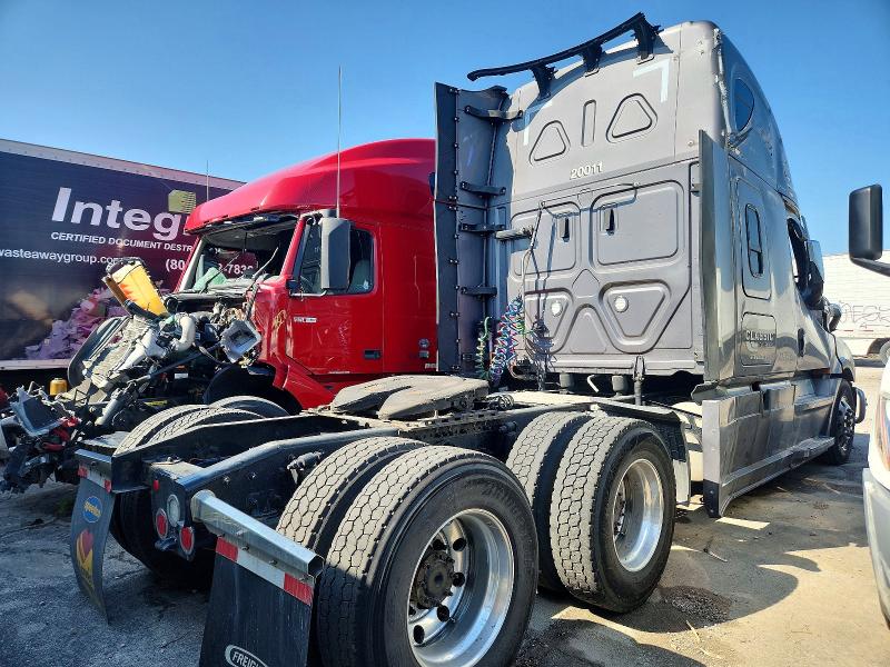 2023 Freightliner Cascadia 126 VIN 3AKJHHDR6PSUG5128 COPART salvage auction — ROLLOVER, NE - CERT OF TITLE-SALVAGE, sold $42,250 on 2026-07-09 (photo 4)