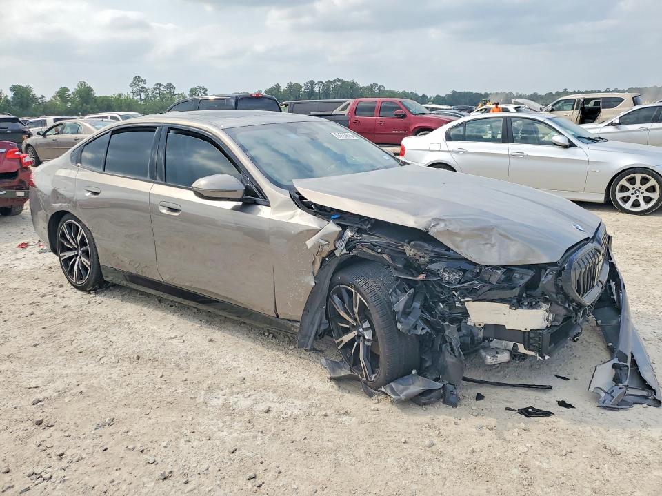 2026 BMW 5er VIN WBA43FJ06TCV41290 COPART salvage auction — FRONT END, Tx - Salvage Vehicle Title, sold $29,250 on 2026-07-24 (photo 4)