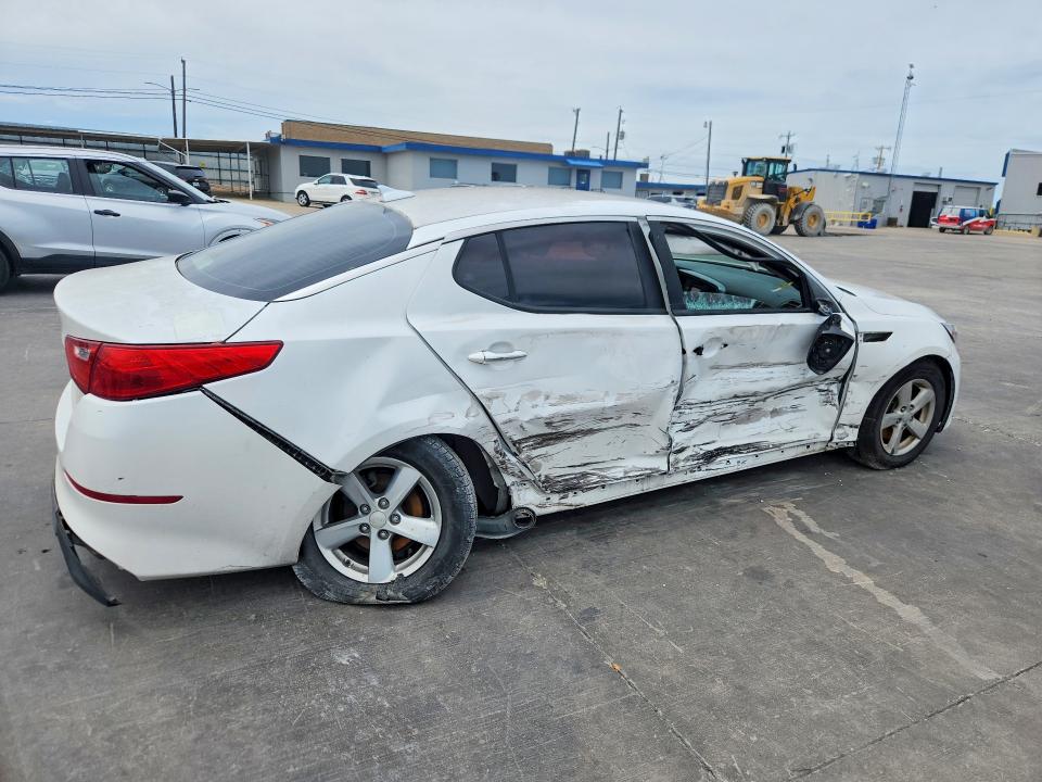 2015 Kia Optima VIN KNAGM4A78F5550495 COPART salvage auction — SIDE, Tx - Salvage Vehicle Title, sold $775 on 2026-07-02 (photo 3)