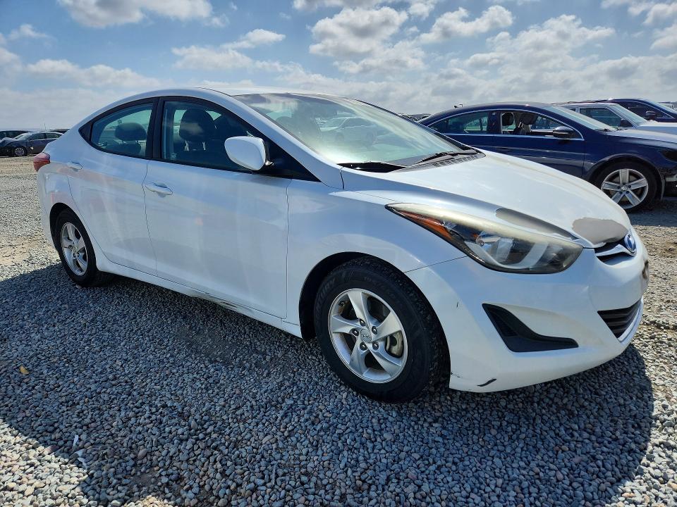 2015 Hyundai Elantra VIN 5NPDH4AE5FH573404 COPART salvage auction — MINOR DENT/SCRATCHES, CA - DIS/DLR/EXP ONLY CLEAN TITLE, sold $1,650 on 2026-07-29 (photo 4)