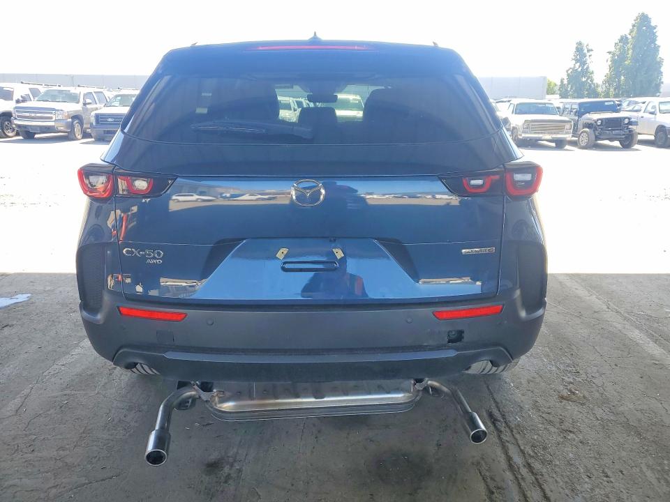 2025 Mazda Cx-50 VIN 7MMVABEM5SN317854 COPART salvage auction — SIDE, Salvage Title, sold $11,400 on 2026-07-09 (photo 6)