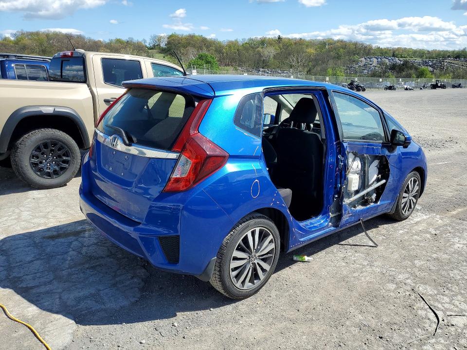 2017 Honda Fit VIN JHMGK5H79HS020334 COPART salvage auction — SIDE, Salvage Title, sold $1,600 on 2026-07-31 (photo 3)