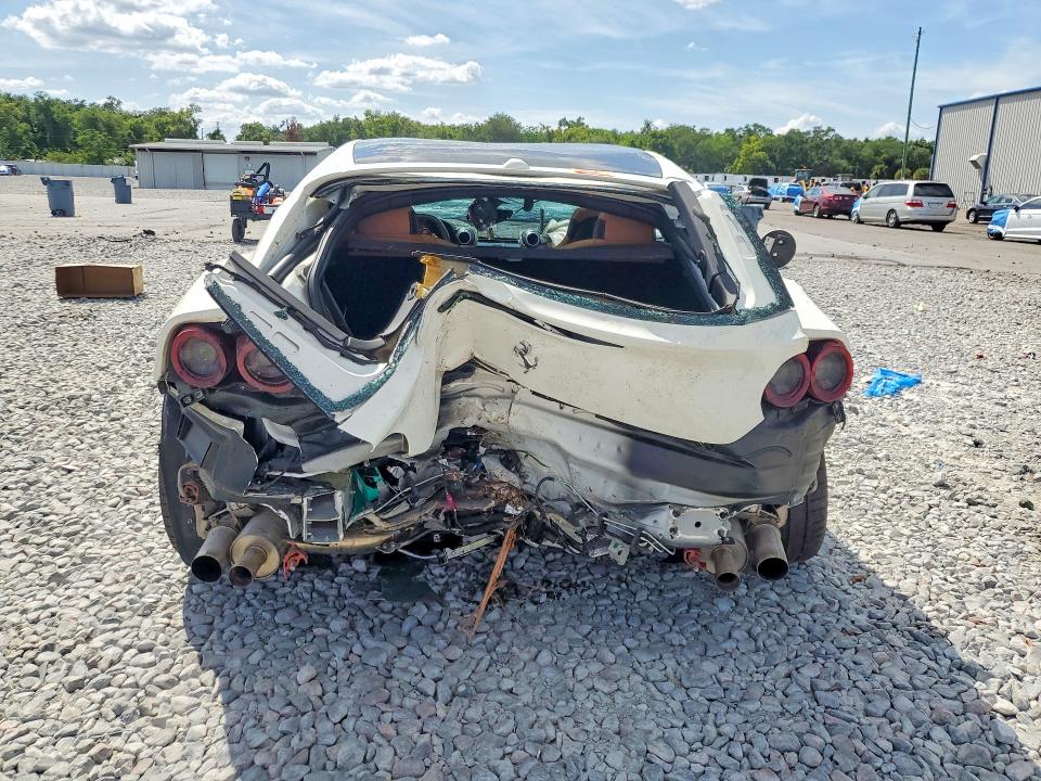 2018 Ferrari Gtc 4 lusso t VIN ZFF82YNAXJ0232346 COPART salvage auction — ALL OVER, FL - CERT OF TITLE SLVG REBUILDABLE, sold $15 on 2026-07-29 (photo 6)