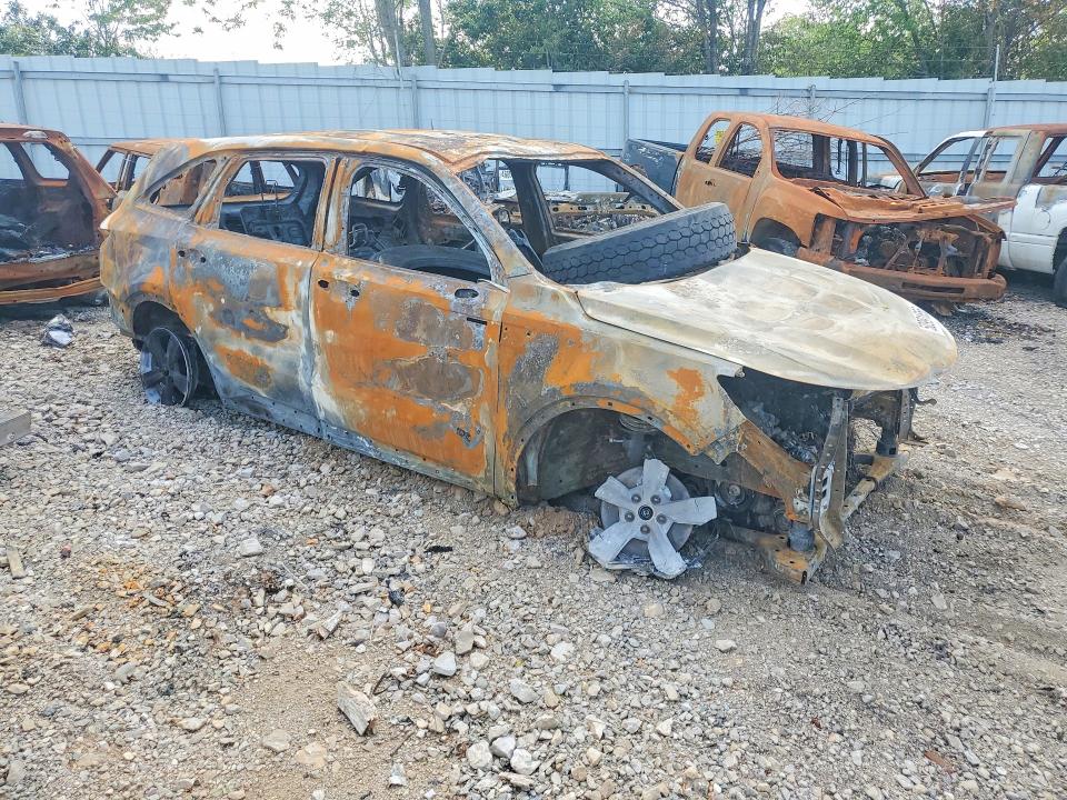 2023 Kia Sorento VIN 5XYRG4LC5PG197381 COPART salvage auction — BURN, Ky - Cert Of Title-Salvage, sold $150 on 2026-07-27 (photo 4)