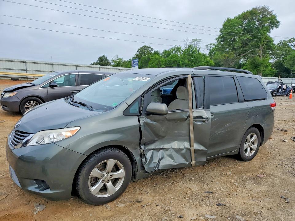 2014 Toyota Sienna VIN 5TDKK3DC2ES476330 COPART salvage auction — SIDE, Va - Cert Of Title - Salvage, sold $2,400 on 2026-07-06 (photo 1)