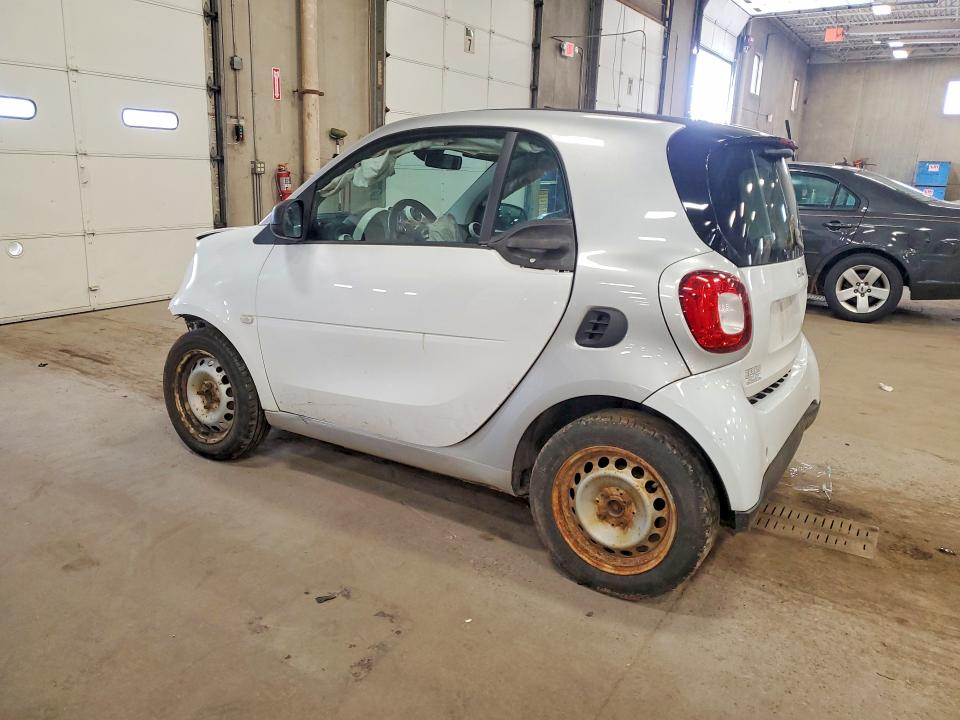 2017 Smart VIN WMEFJ5DA1HK169713 COPART salvage auction — FRONT END, Mn - Cert Of Title-Salvage, sold $250 on 2026-07-07 (photo 2)