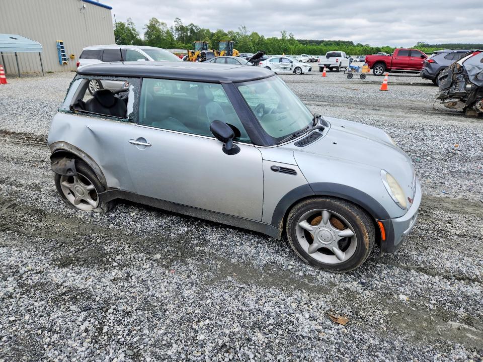 2002 Mini Cooper VIN WMWRC33422TC32776 COPART salvage auction — REAR END, Sc - Cert Of Title-Salvage, sold $250 on 2026-07-06 (photo 4)