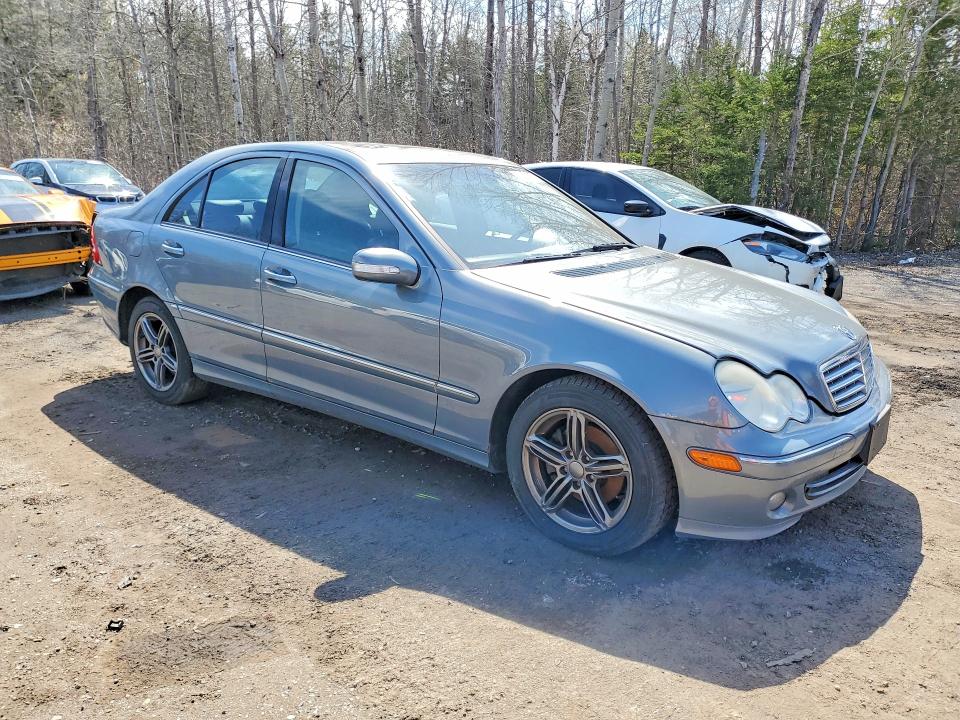 2007 Mercedes-benz C class VIN WDBRF52H07F866700 COPART salvage auction — MINOR DENT/SCRATCHES, On - Permit No Brand - Unfit, sold $525 on 2026-07-16 (photo 4)