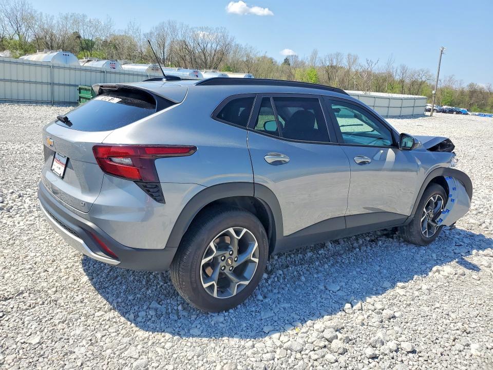 2025 Chevrolet Trax VIN KL77LHEPXSC232453 COPART salvage auction — FRONT END, OH, sold $4,000 on 2026-07-14 (photo 3)