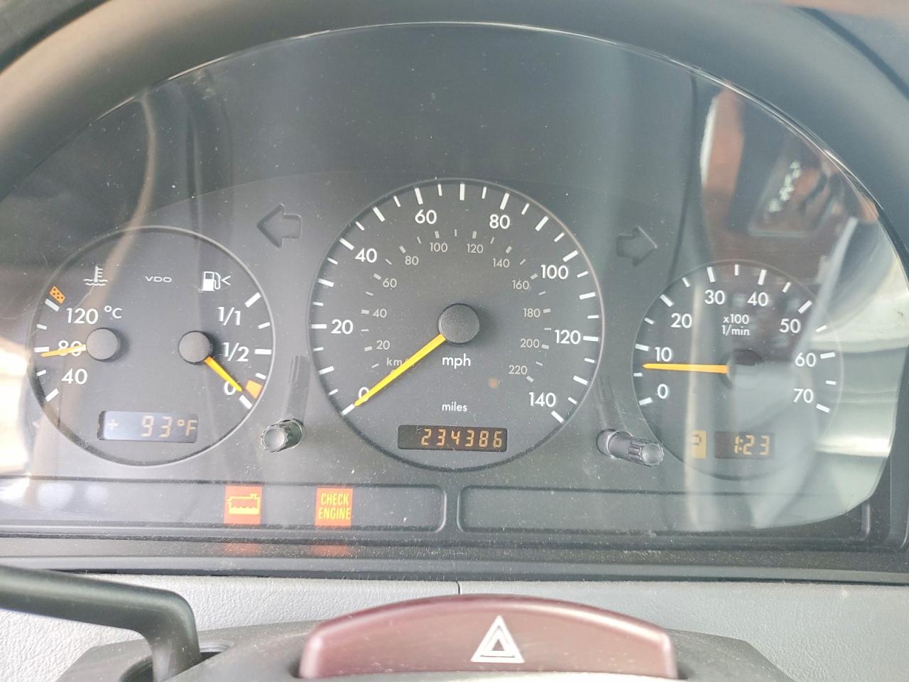 2000 Mercedes-Benz Ml430 VIN 4JGAB72E8YA189188 COPART salvage auction — Minor Dent/Scratches, MD - CERTIFICATE OF TITLE, sold $425 on 2026-07-03 (photo 9)