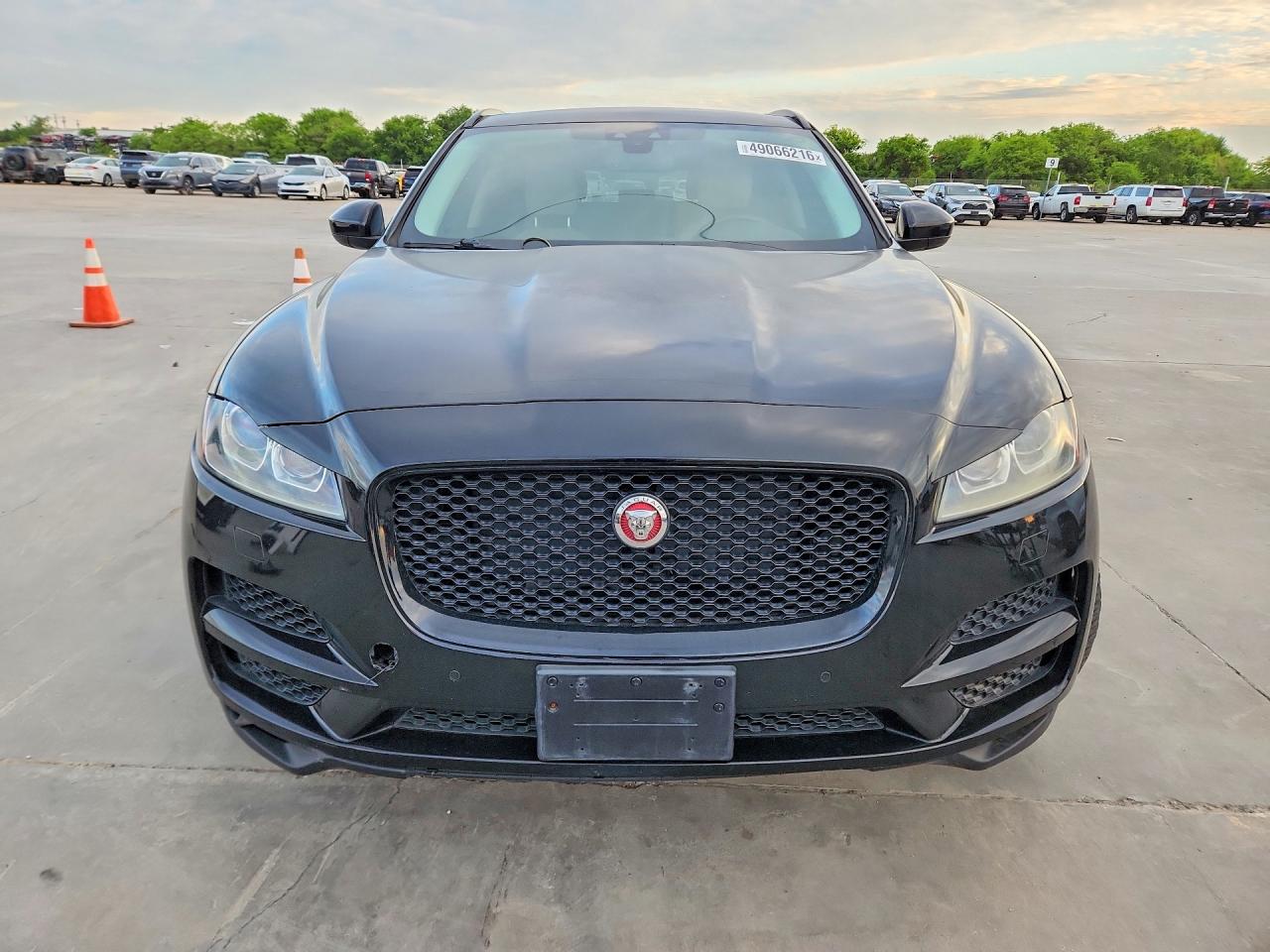 2018 Jaguar F-Pace VIN SADCJ2FX2JA266081 COPART salvage auction — Normal Wear, TX - CERTIFICATE OF TITLE (P), sold $4,350 on 2026-07-02 (photo 5)