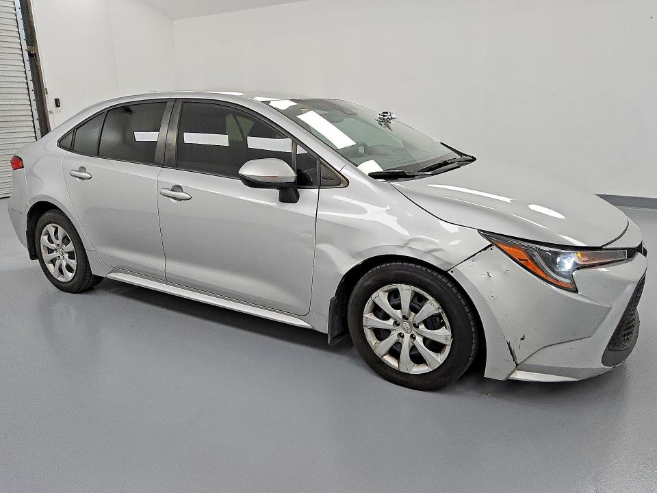 2021 Toyota Corolla VIN JTDEPMAE8MJ187183 COPART salvage auction — SIDE, Tx - Salvage Vehicle Title, sold $225 on 2026-07-30 (photo 4)