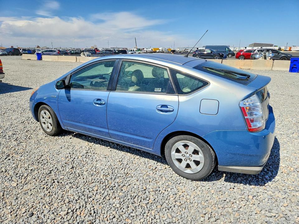 2008 Toyota Prius VIN JTDKB20U887715676 COPART salvage auction — HAIL, CO - DIS/DLR/EXP ONLY CLEAN TITLE, sold $375 on 2026-07-30 (photo 2)