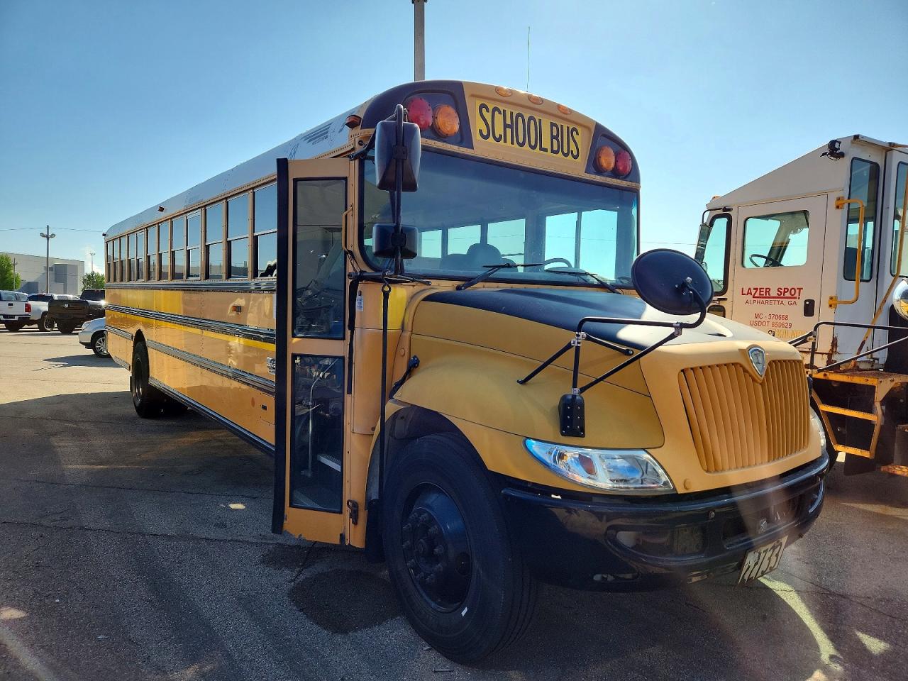 2014 Ic VIN 4DRBUAAN7EB780664 COPART salvage auction — Side, OH - CERTIFICATE OF TITLE, sold $1,400 on 2026-09-09 (photo 1)