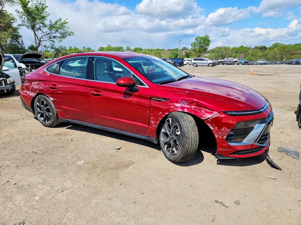 2024 Hyundai Sonata VIN KMHL64JAXRA397312 COPART salvage auction — SIDE, Md - Cert Of Salvage > 75% Damage, sold $5,300 on 2026-07-07 (photo 4)