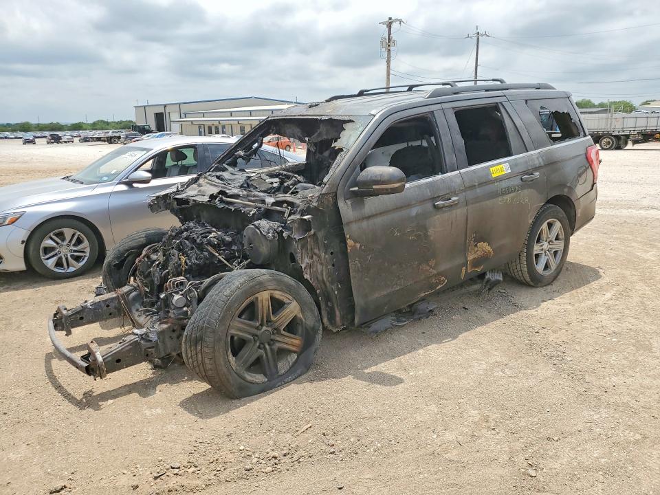 2018 Ford Expedition VIN 1FMJU1HTXJEA31284 — COPART salvage auction photo