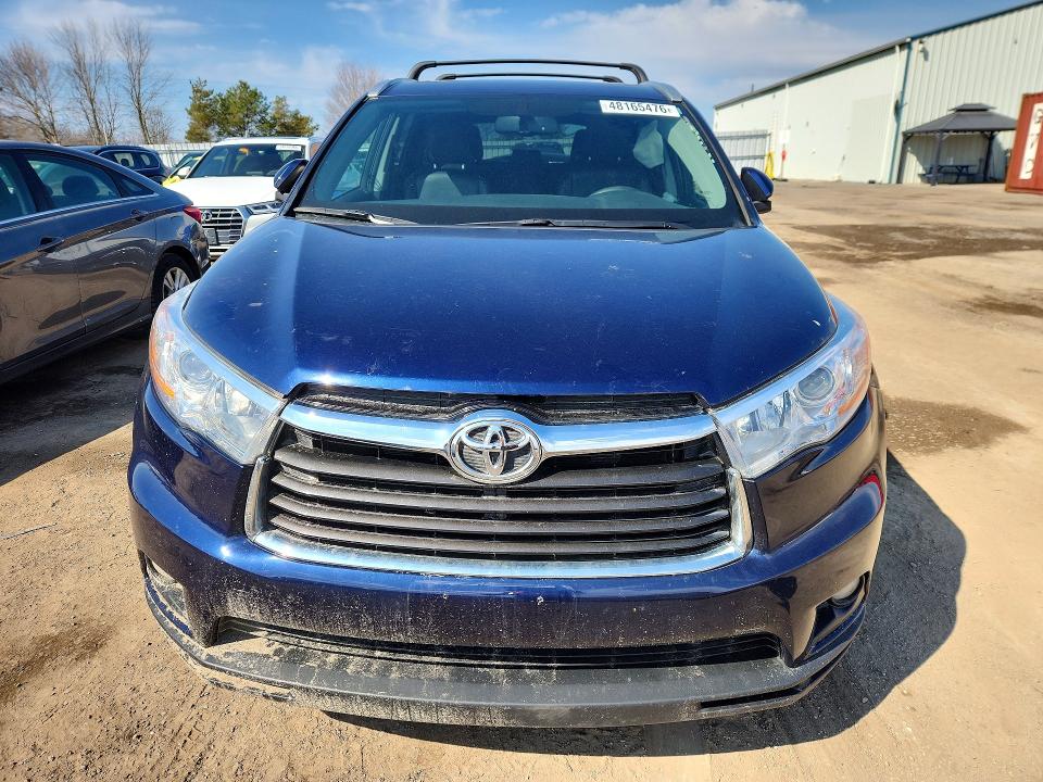 2016 Toyota VIN 5TDJKRFH7GS336235 COPART salvage auction — FRONT END, Salvage Title, sold $4,550 on 2026-07-21 (photo 5)