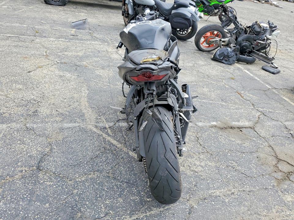 2024 Kawasaki Zx636 VIN JKBZXJJ10RA006099 COPART salvage auction — ALL OVER, Ca - Salvage Certificate, sold $225 on 2026-07-16 (photo 4)
