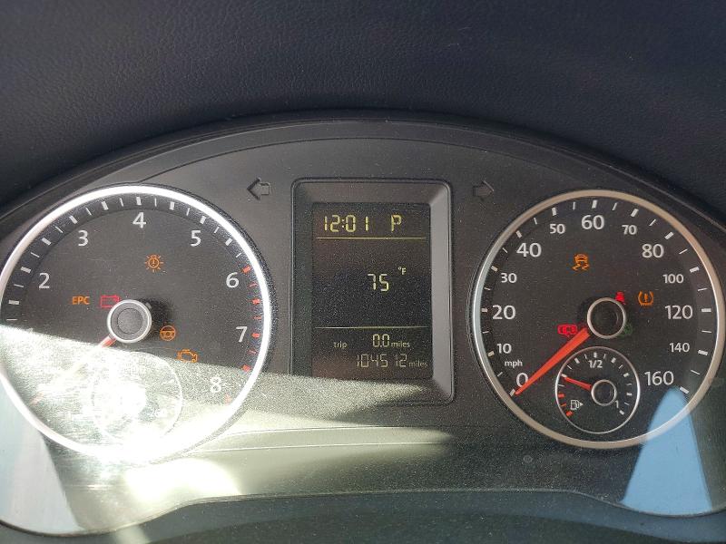 2010 Volkswagen Tiguan VIN WVGAV7AX4AW000474 COPART salvage auction — MINOR DENT/SCRATCHES, Ca - Dis/Dlr/Exp Only Clean Title (P), sold $325 on 2026-07-09 (photo 9)