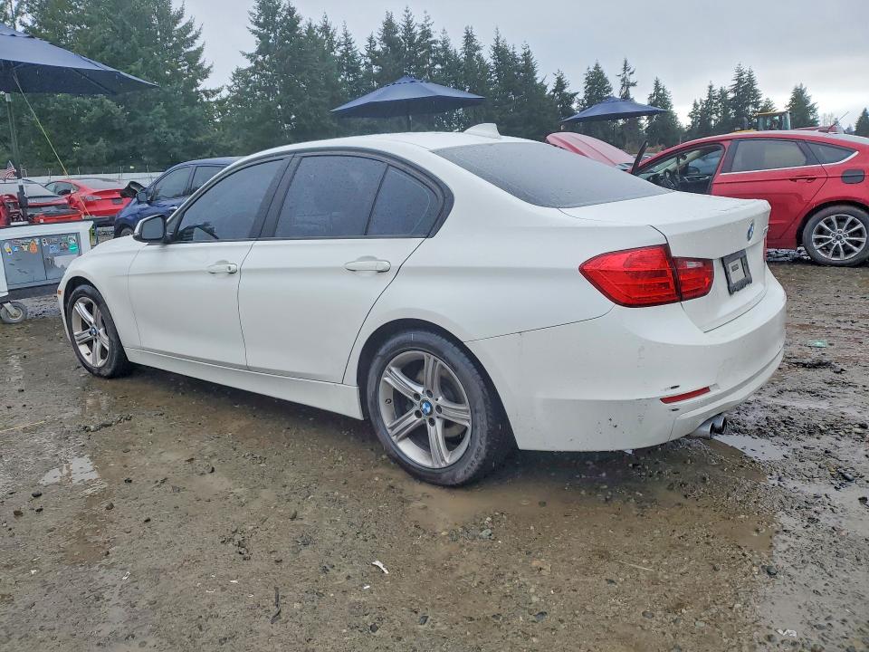 2014 BMW 3er VIN WBA3C1C57EK113339 COPART salvage auction — MECHANICAL, Wa - Aff Of Loss/Rel Of Interest, sold $800 on 2026-07-02 (photo 2)