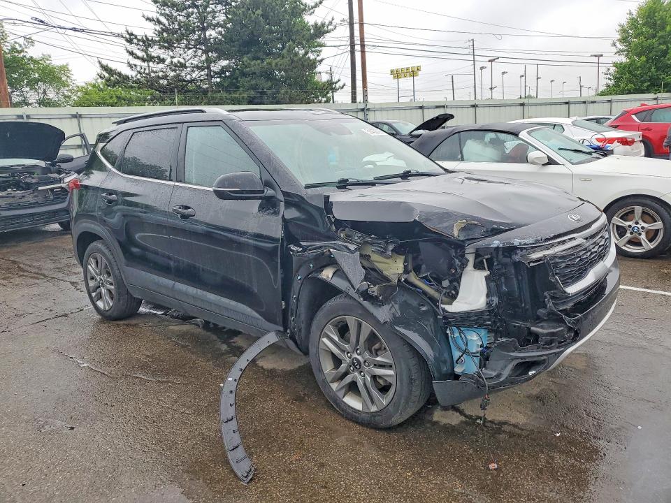 2021 Kia Seltos VIN KNDEUCAAXM7077913 COPART salvage auction — FRONT END, OH, sold $80 on 2026-07-29 (photo 4)