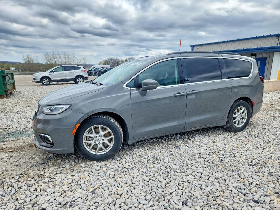 2022 Chrysler VIN 2C4RC1BG2NR190427 COPART salvage auction — FRONT END, Salvage Title, sold $5,400 on 2026-09-06 (photo 1)