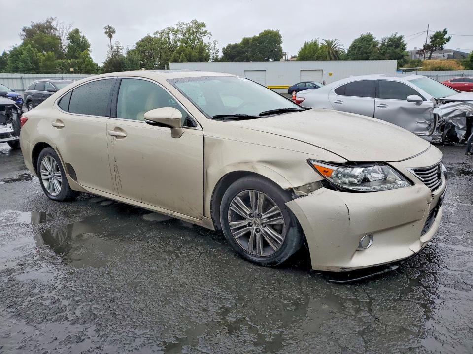 2013 Lexus ES VIN JTHBK1GGXD2009261 COPART salvage auction — FRONT END, Fl - Dis/Dlr/Exp Only Clean Title, sold $3,000 on 2026-07-24 (photo 4)