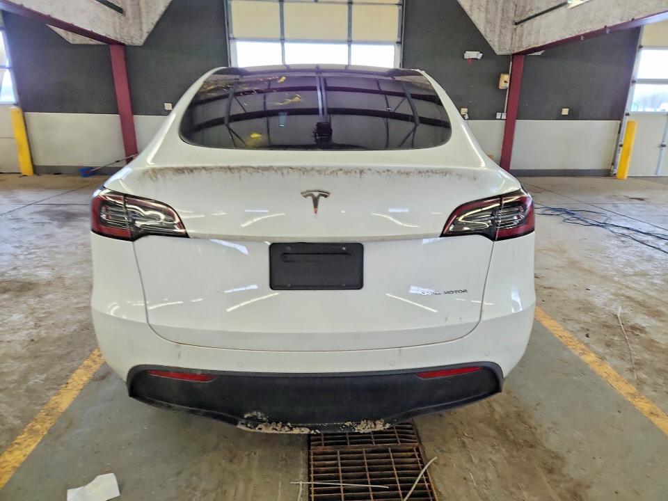 2020 Tesla Model y VIN 5YJYGDEE3LF017097 COPART salvage auction — FRONT END, Il - Certificate Of Title, sold $4,250 on 2026-07-20 (photo 6)