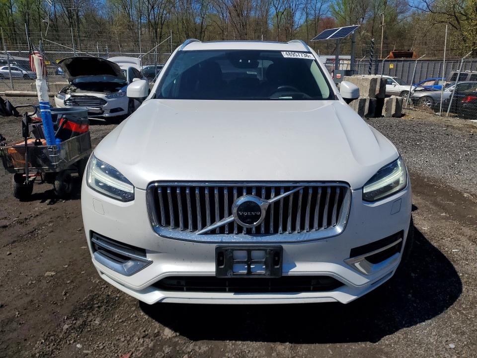 2021 Volvo VIN YV4A22PL6M1700483 COPART salvage auction — SIDE, Md - Cert Of Salvage > 75% Damage, sold $2,550 on 2026-07-02 (photo 5)