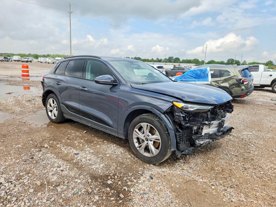 2025 Audi Q6 VIN WA112BGF2SA026630 COPART salvage auction — REAR END, Tx - Salvage Vehicle Title, sold $10,500 on 2026-07-16 (photo 4)