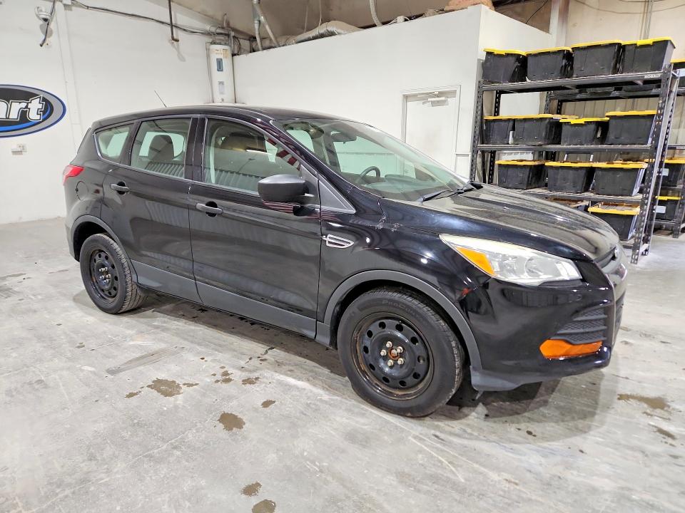 2016 Ford Escape VIN 1FMCU0F7XGUB12616 COPART salvage auction — MINOR DENT/SCRATCHES, Ok - Certificate Of Title (P), sold $725 on 2026-07-10 (photo 4)